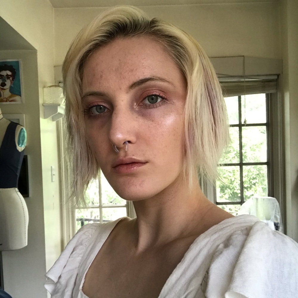 Meet your Posher, Olivia